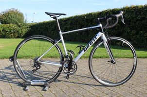 Giant - Defy 1 2015, 2015