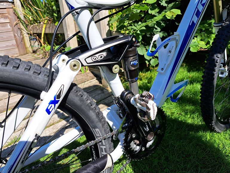 Used Trek Fuel EX 7 2007 2007 Mountainbike, White, 26 — image 3 of 3