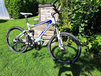 Used Trek Fuel EX 7 2007 2007 Mountainbike, White, 26 — image 1 of 3