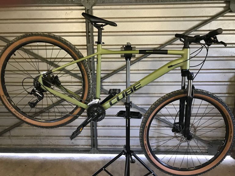 Used CUBE AIM, RACE 2023 2023 Mountainbike — image 1 of 6