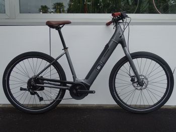 Cannondale Adventure Neo 4 (Grey) 2021 Mountainbike usato, Grigio chiaro — immagine 1 di 5