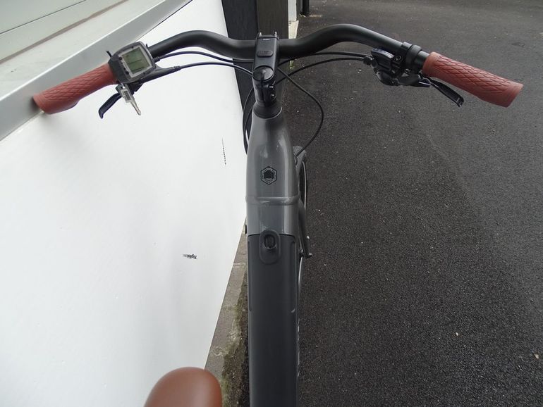 Cannondale Adventure Neo 4 (Grey) 2021 Mountainbike usato, Grigio chiaro — immagine 4 di 5