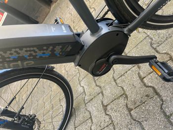 Used RIVERSIDE E-Bike City Trekking 28 Zoll ETR 500 Bosch Active Line Herren 2023 Mountainbike — image 17 of 19