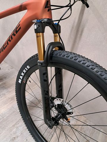 Used Lapierre Prorace CF 8.9 2024 2024 Mountainbike, Orange, 29 — image 3 of 11