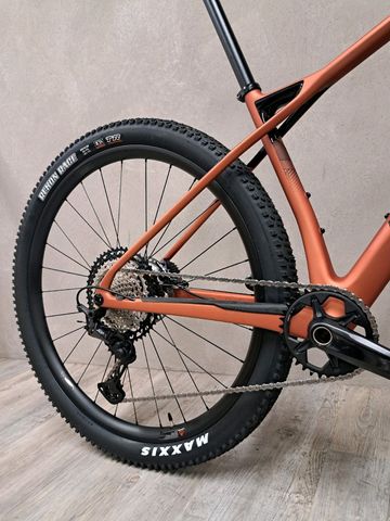 Used Lapierre Prorace CF 8.9 2024 2024 Mountainbike, Orange, 29 — image 7 of 11
