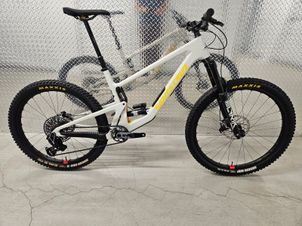 Santa Cruz - BRONSON X0 AXS / Carbon CC 2024, 2024