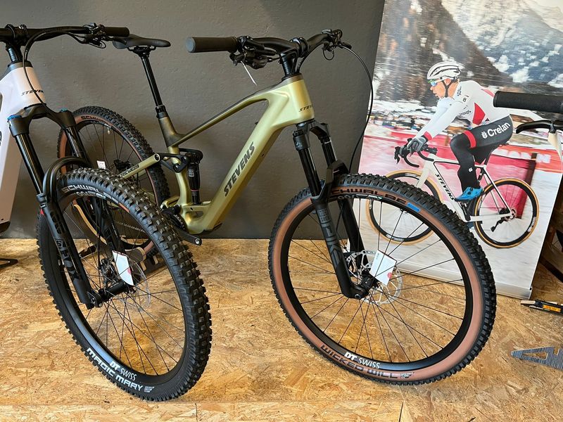 Stevens E-Maverick AM 7.4.3 2023 2023 MTB de segunda mano