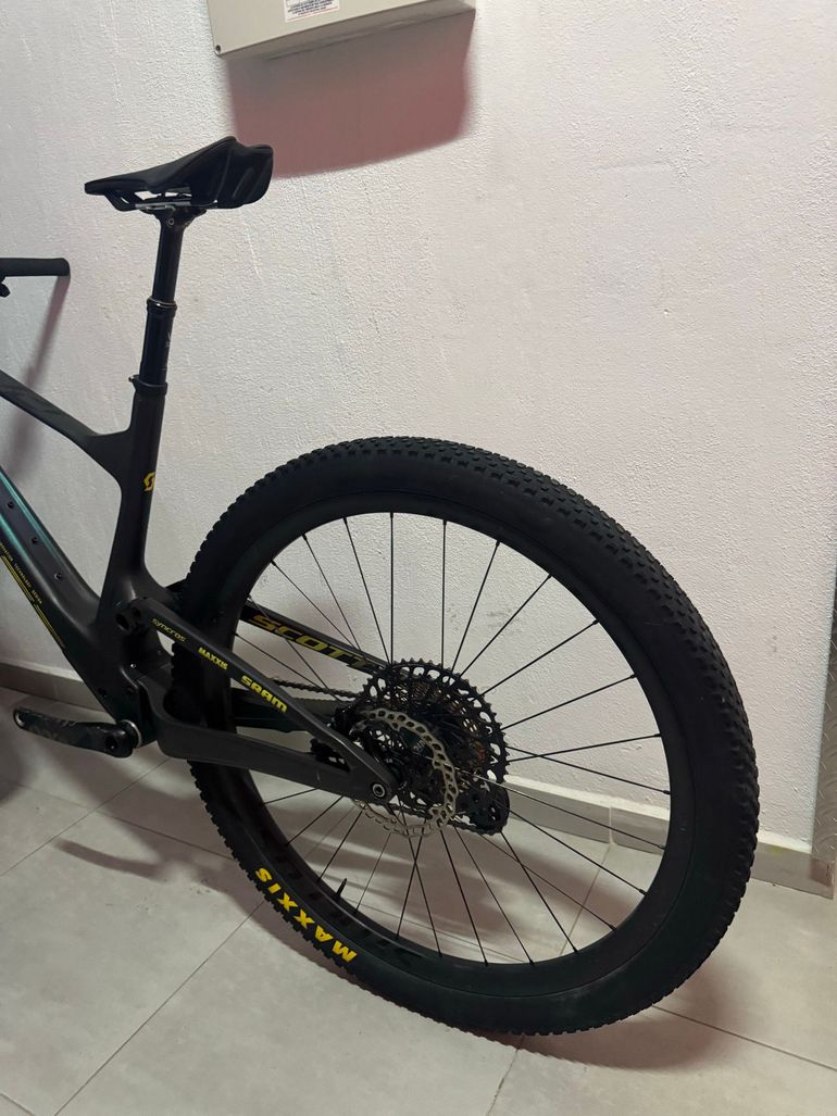 Tweedehands Scott Spark RC World Cup EVO AXS 2023 2023 Mountainbike — afbeelding 23 van 30