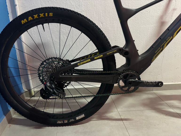 Tweedehands Scott Spark RC World Cup EVO AXS 2023 2023 Mountainbike — afbeelding 3 van 30