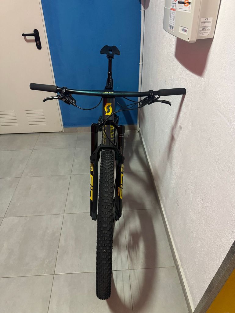 Tweedehands Scott Spark RC World Cup EVO AXS 2023 2023 Mountainbike — afbeelding 17 van 30