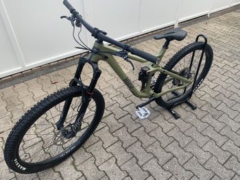 Used Rose ROOT MILLER 2 2021 Mountainbike, Rojo — image 1 of 6