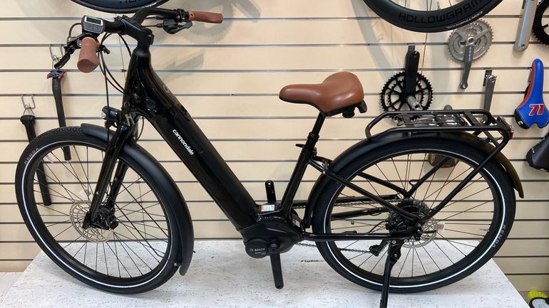 Used Cannondale Adventure Neo 3.1 EQ (Black) 2021 Mountainbike, Black — image 3 of 4