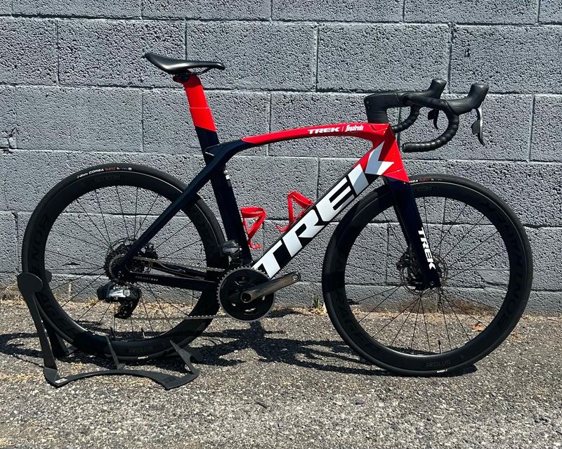Używany Trek Madone SLR 7 AXS Gen 6 2023 2023 Road & Gravel