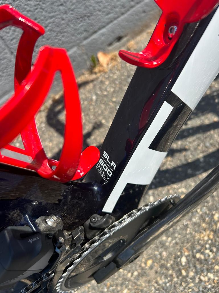 Used Trek Madone SLR 7 AXS Gen 6 2023 2023 Road & Gravel, Red — image 3 of 15