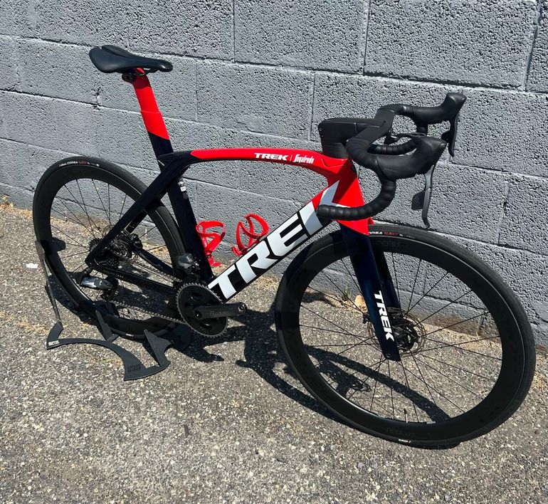 Used Trek Madone SLR 7 AXS Gen 6 2023 2023 Road & Gravel, Red — image 8 of 15