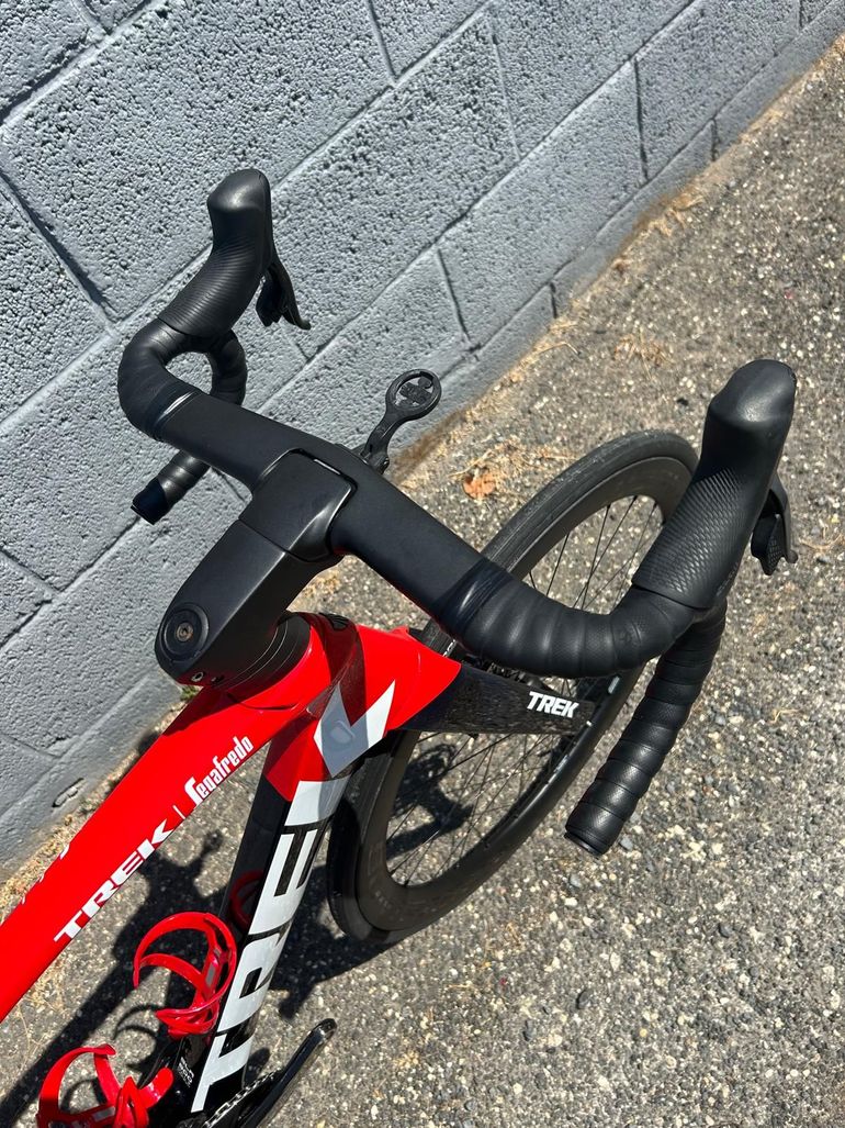 Used Trek Madone SLR 7 AXS Gen 6 2023 2023 Road & Gravel, Red — image 9 of 15