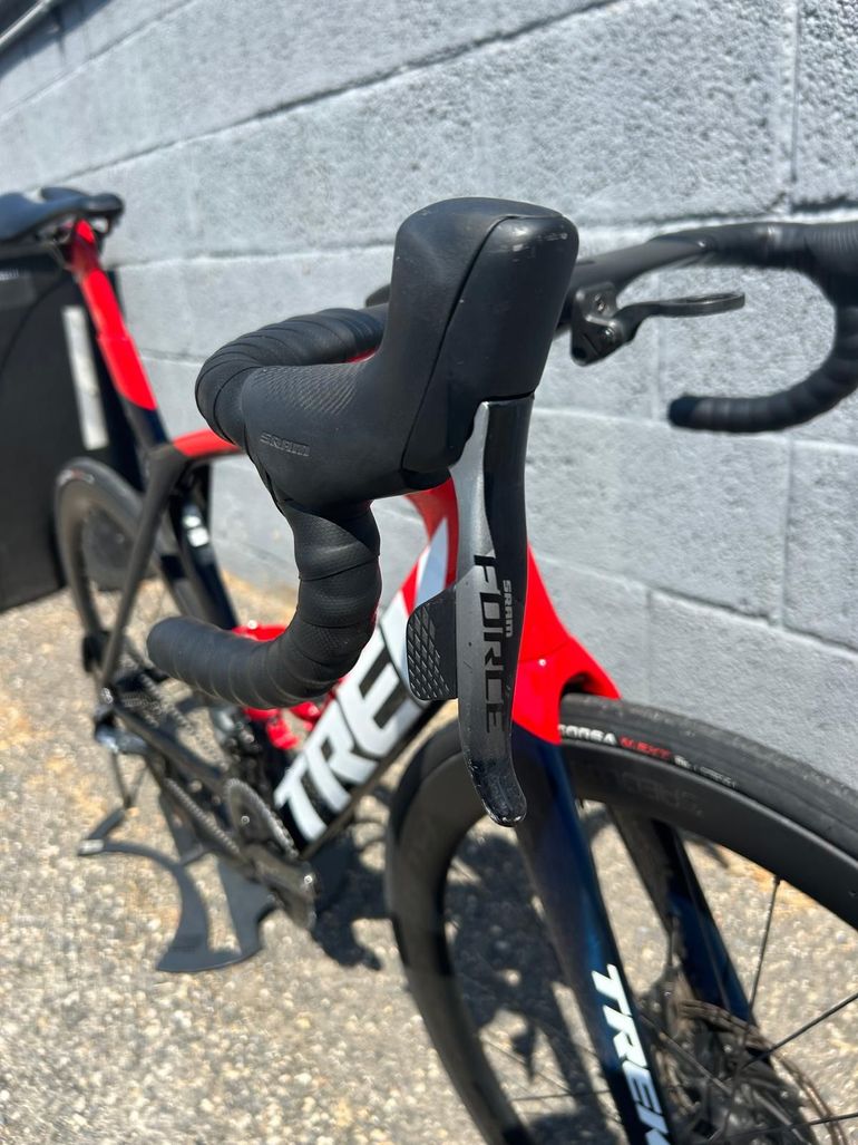 Used Trek Madone SLR 7 AXS Gen 6 2023 2023 Road & Gravel, Red — image 10 of 15