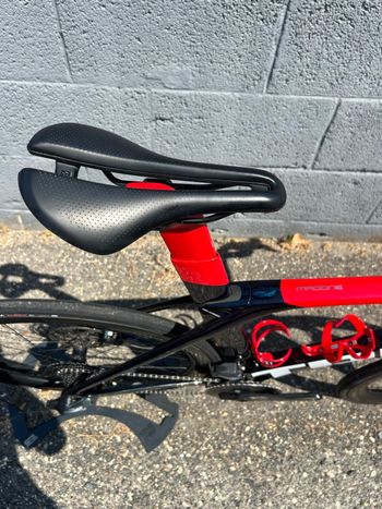 Used Trek Madone SLR 7 AXS Gen 6 2023 2023 Road & Gravel, Red — image 11 of 15