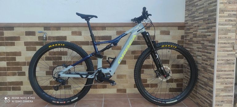 Used Orbea RISE H30 20mph 2024 2024 Mountainbike, Light Gray, 29 — image 2 of 17