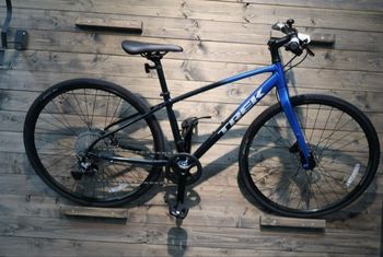 Used Trek FX 3 2024 Road & Gravel, Blue — image 2 of 10