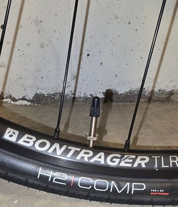 Used Trek FX 3 2024 Road & Gravel, Blue — image 4 of 10