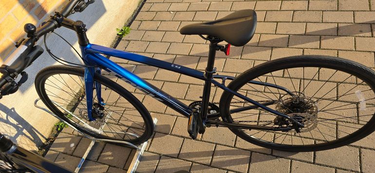 Used Trek FX 3 2024 Road & Gravel, Blue — image 3 of 10