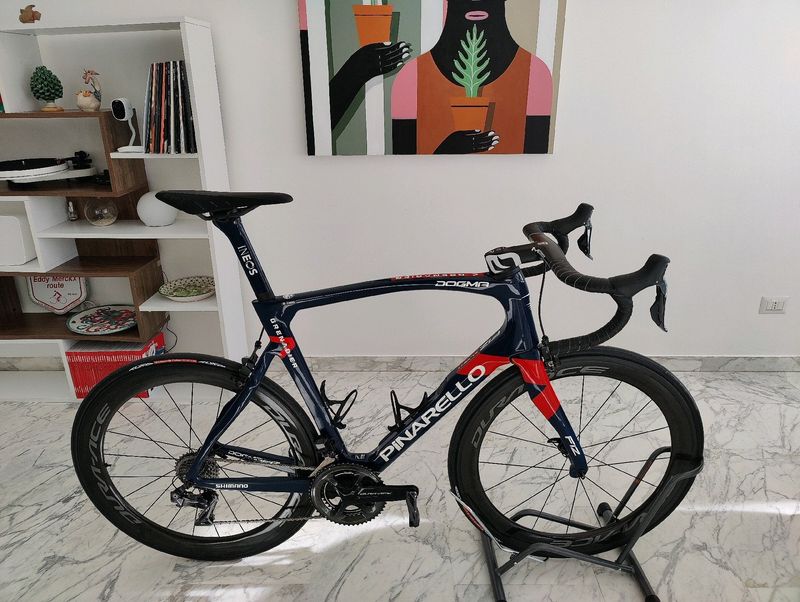 Brugt Pinarello Dogma F12 Disk Grenadier Frameset 2021 2021 Road & Gravel — billede 1 af 6