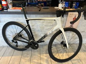 Giant - Defy Advanced, Pro 1 Di2, 2024