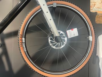 Brugt BMC URS FOUR 2024 Road & Gravel — billede 2 af 4