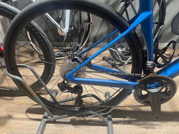 Used BMC Roadmachine TWO 2024 2024 Road & Gravel, Blue — image 3 of 3