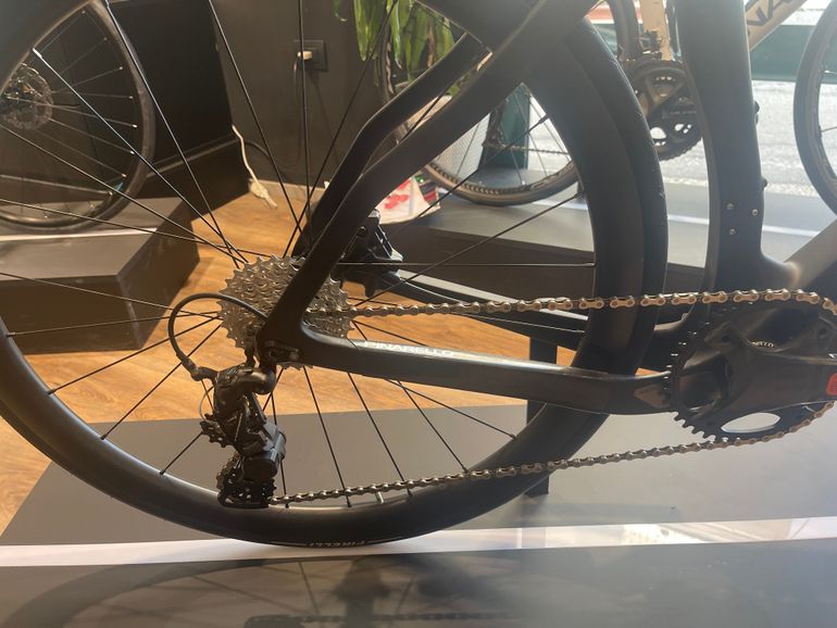 Brugt Pinarello GREVIL F EKAR 2023 2023 Road & Gravel — billede 2 af 3