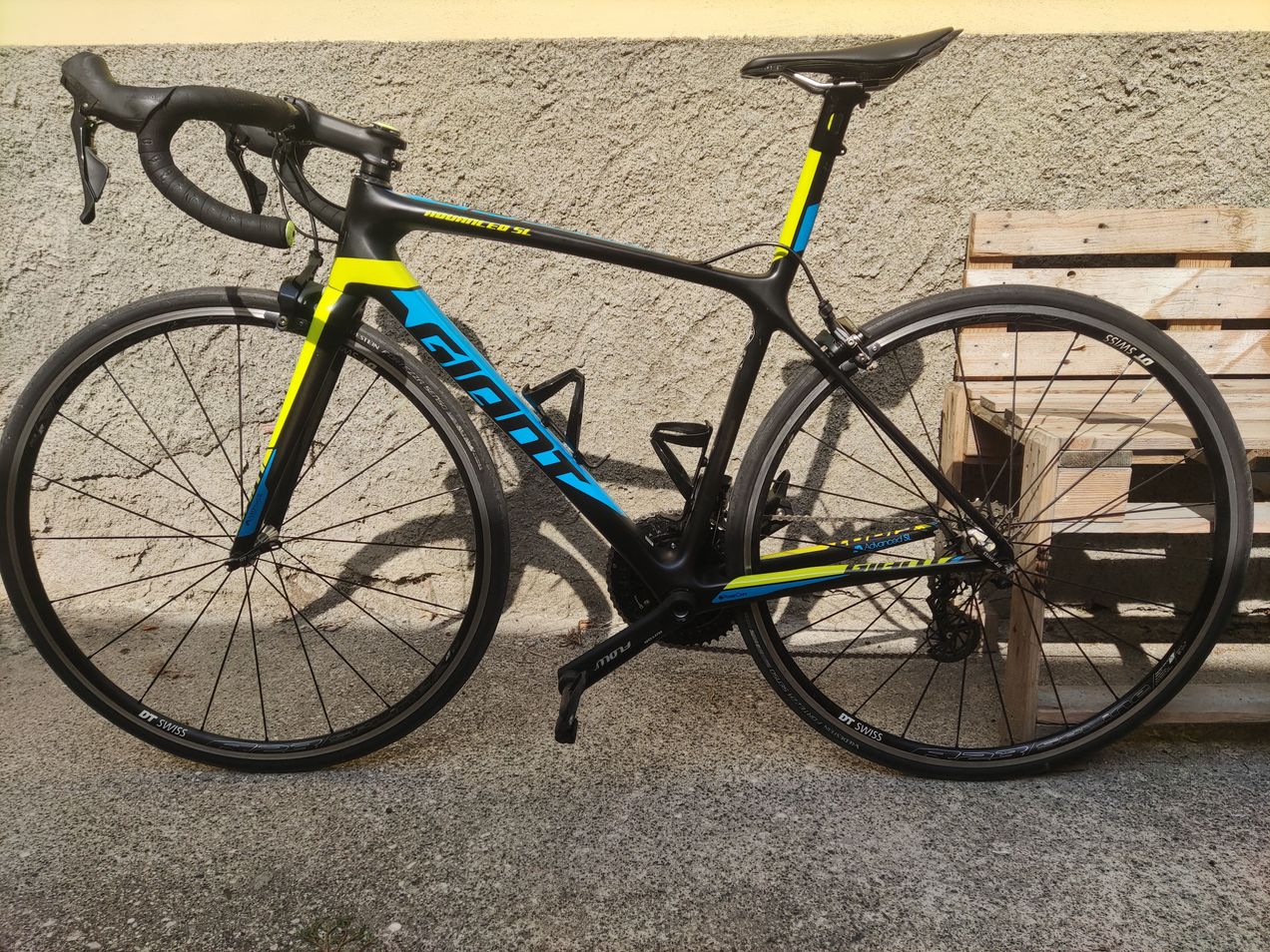 Giant TCR Advanced SL 2 used in S | buycycle