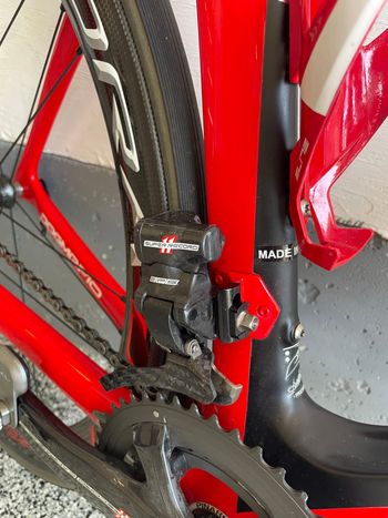 Used Pinarello F10 2017 Road & Gravel, Red — image 11 of 14