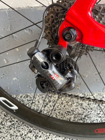 Used Pinarello F10 2017 Road & Gravel, Red — image 10 of 14