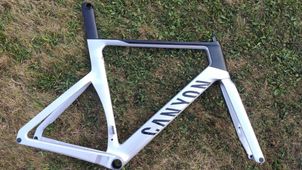 Canyon - Ultimate CF SLX Frameset, 2023