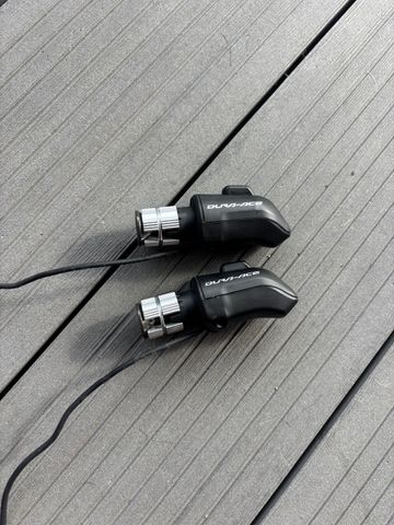 Shimano SW-9071 Dura Ace Di2 TT Shifters 2016 Drivetrain & Pedals usato