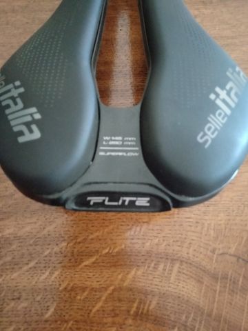 Brugt Selle Italia Elite boost superflow 2025 bike — billede 2 af 3