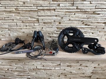 Tweedehands Shimano 105 di2 2025 Groupset