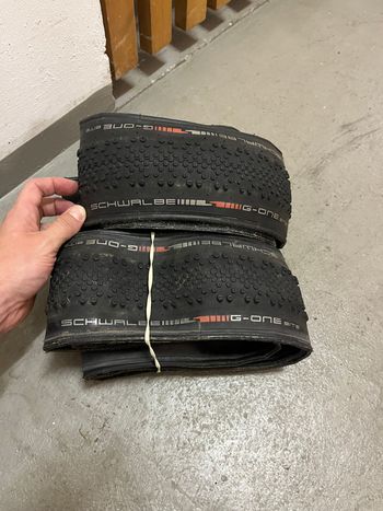 Gebrauchtes Schwalbe g-one bite Tyres & Tubes