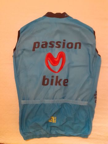 Used Ale cycling Giacca smanicata antivento con parte posteriore forata 2017 bike — image 2 of 2