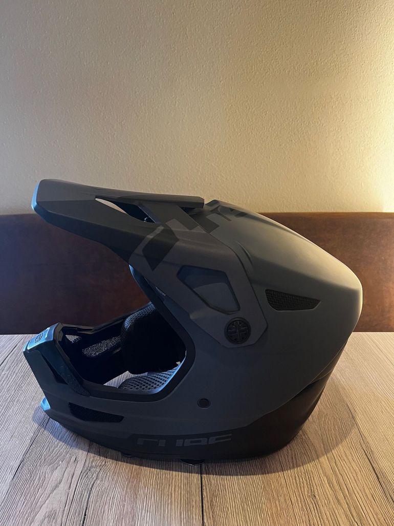 Brugt 100% Status x Cube 2022 bike — billede 2 af 7