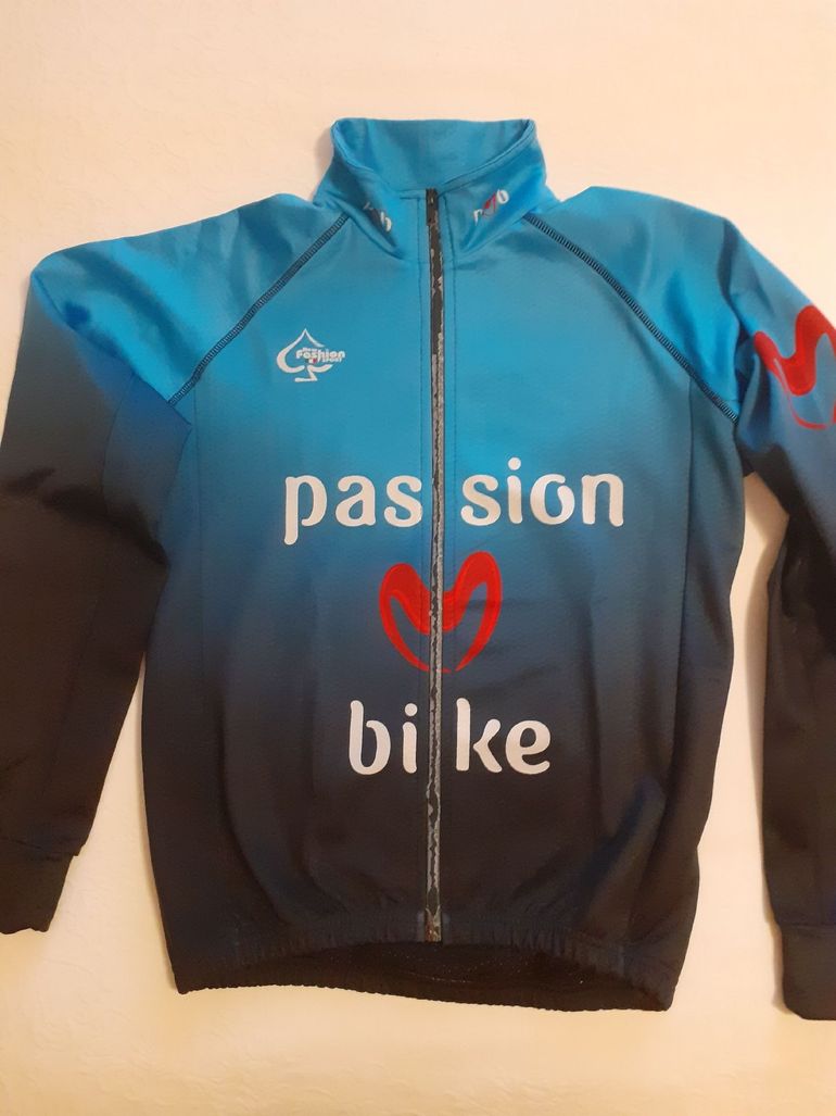 Used new fashion sport Giacca invernale manica lunga, alta protezione 2021 bike — image 2 of 2