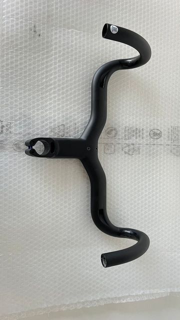 Tweedehands Scott syncros Creston IC SL integrated carbon 2025 bike — afbeelding 2 van 2