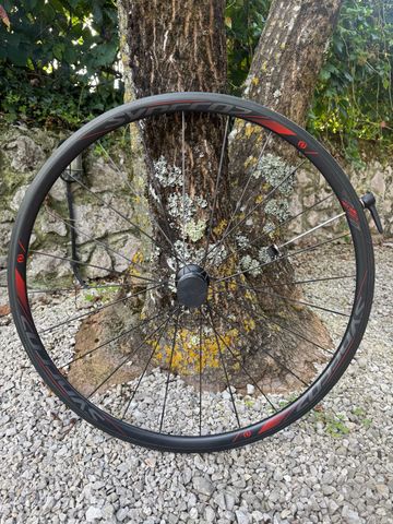 Used Syncros Carbono 35 mm 2019 bike — image 2 of 3