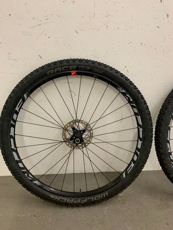 Fulcrum Red Zone 700 2021 bike usato — immagine 4 di 7