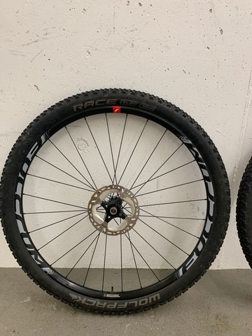 Used Fulcrum Red Zone 700 2021 bike — image 6 of 7