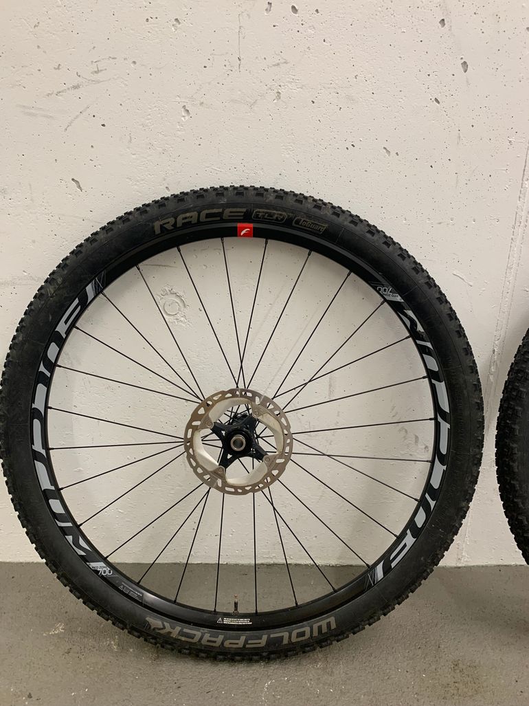 Fulcrum Red Zone 700 2021 bike usato — immagine 6 di 7