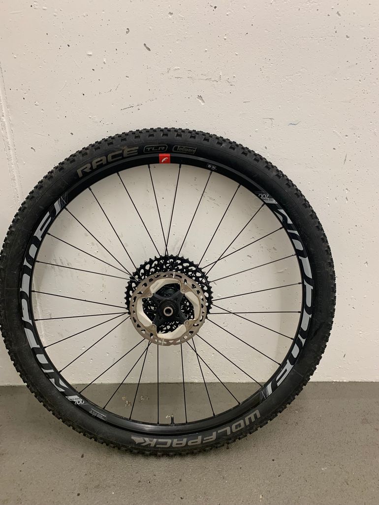 Fulcrum Red Zone 700 2021 bike usato — immagine 5 di 7