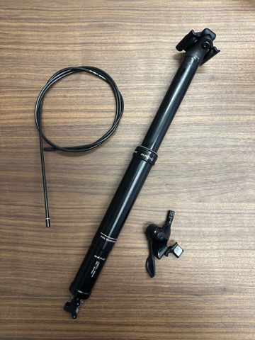 Tweedehands X-Fusion Manic Dropper Post Saddles & Seatposts