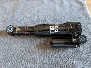 RockShox Super Deluxe Ultimate RCT 205x57.5 Trunnion 2023 Rear Suspension d'occasion